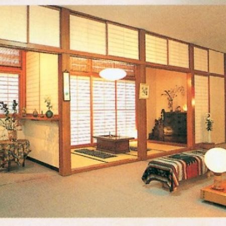 Izumiya Ryokan Uonuma ภายนอก รูปภาพ